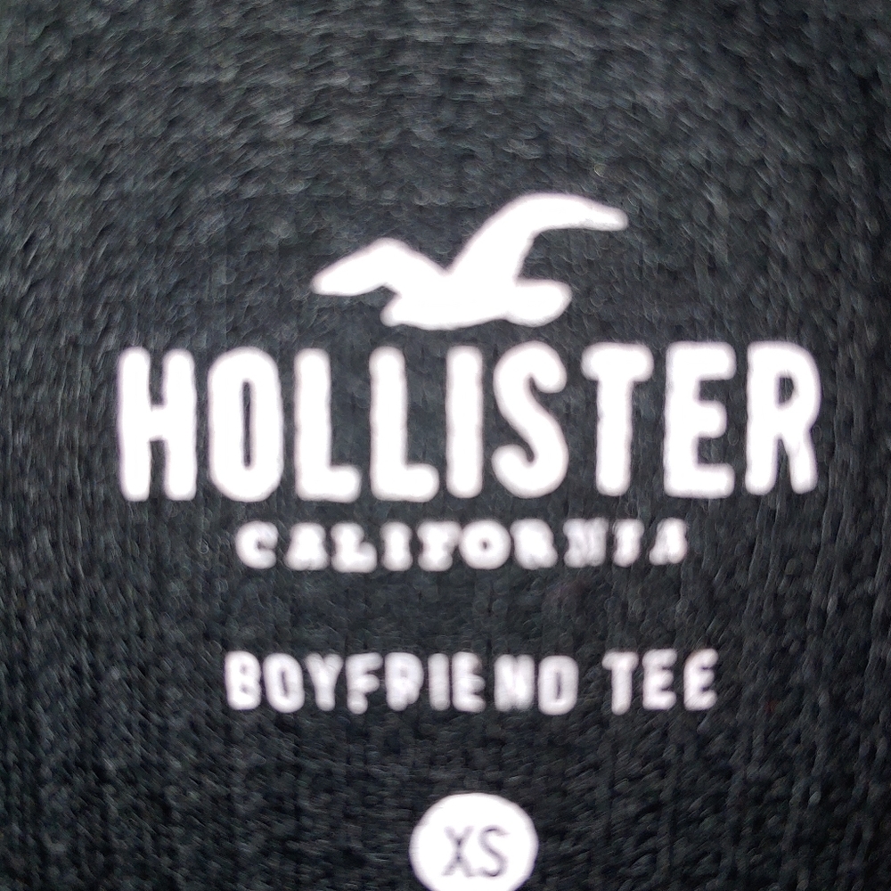 HOLLISTER BOYFRIEND TEE.  SIZE XS - Picture 3 of 3
